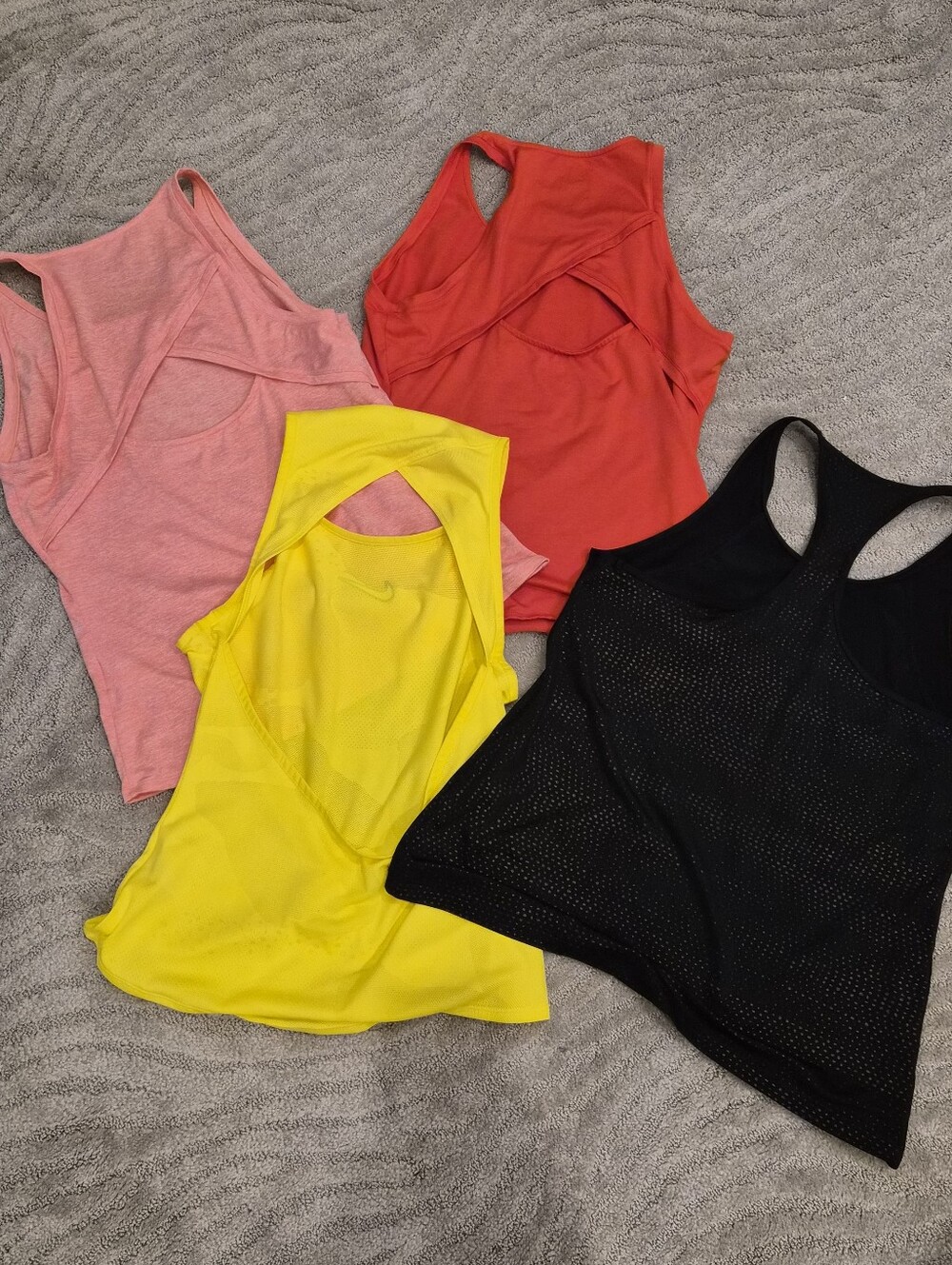 4 Nike Women’s Tank Top Bundle - Yellow, Red, Peach, Dark Blue - Size M - Picture 3 of 8